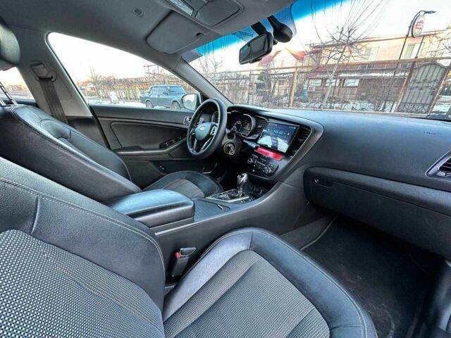 Белый Киа Оптима, объемом двигателя 2 л и пробегом 223 тыс. км за 8500 $, фото 16 на Automoto.ua