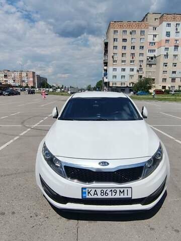 Белый Киа Оптима, объемом двигателя 2 л и пробегом 177 тыс. км за 9999 $, фото 10 на Automoto.ua