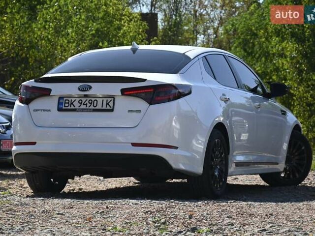Білий Кіа Оптіма, об'ємом двигуна 2.36 л та пробігом 215 тис. км за 8850 $, фото 17 на Automoto.ua
