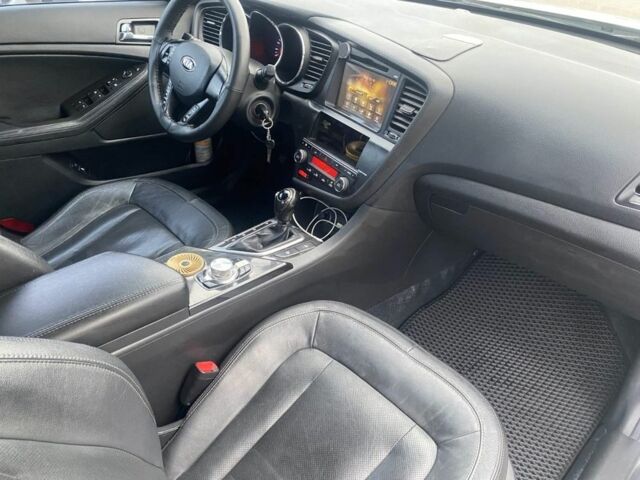 Белый Киа Оптима, объемом двигателя 2 л и пробегом 290 тыс. км за 6999 $, фото 6 на Automoto.ua