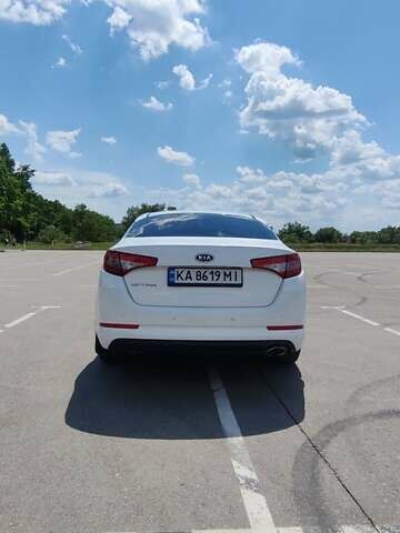 Белый Киа Оптима, объемом двигателя 2 л и пробегом 177 тыс. км за 9999 $, фото 7 на Automoto.ua