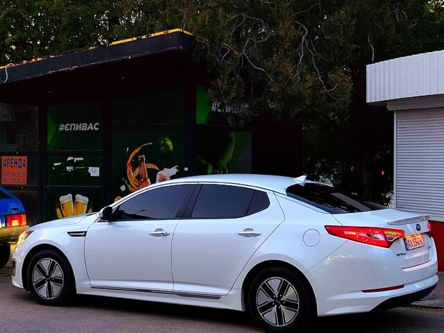 Кіа Оптіма 2012 у Харкові на Automoto.ua Білий Кіа Оптіма, об'ємом двигуна 2.4 л та пробігом 208 тис. км за 8999 $, фото 7 на Automoto.ua