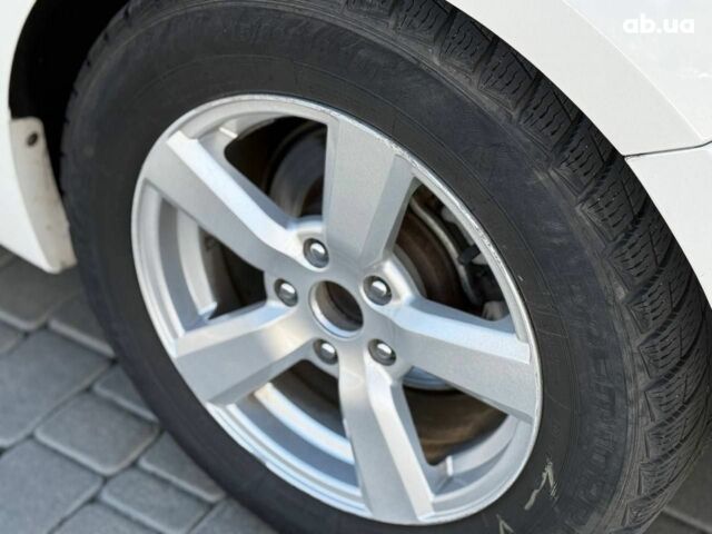 Белый Киа Оптима, объемом двигателя 2 л и пробегом 222 тыс. км за 9440 $, фото 14 на Automoto.ua