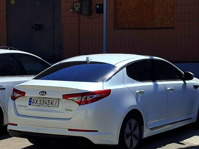 Кіа Оптіма 2012 у Харкові на Automoto.ua Білий Кіа Оптіма, об'ємом двигуна 2.4 л та пробігом 208 тис. км за 8999 $, фото 8 на Automoto.ua