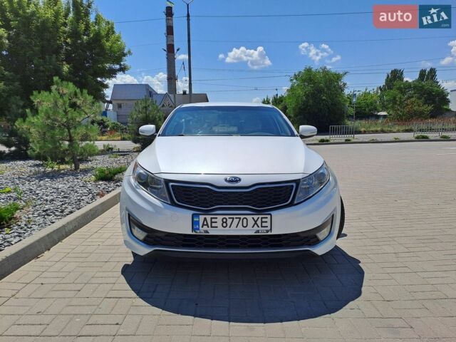 Белый Киа Оптима, объемом двигателя 2.36 л и пробегом 225 тыс. км за 9600 $, фото 1 на Automoto.ua