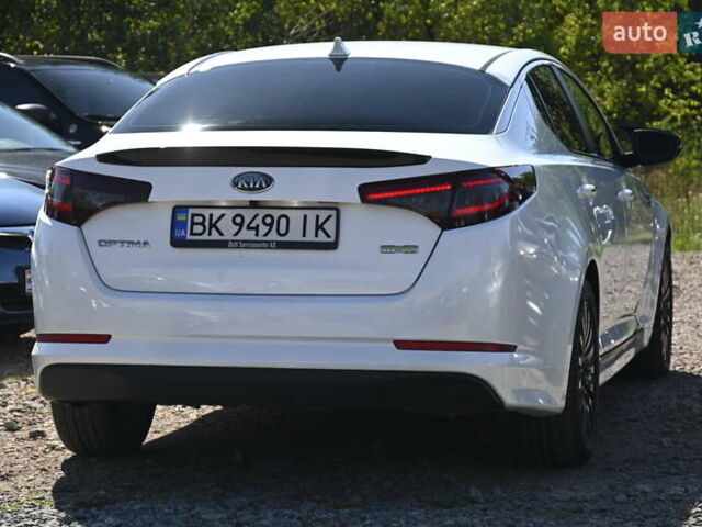 Білий Кіа Оптіма, об'ємом двигуна 2.36 л та пробігом 215 тис. км за 8850 $, фото 15 на Automoto.ua