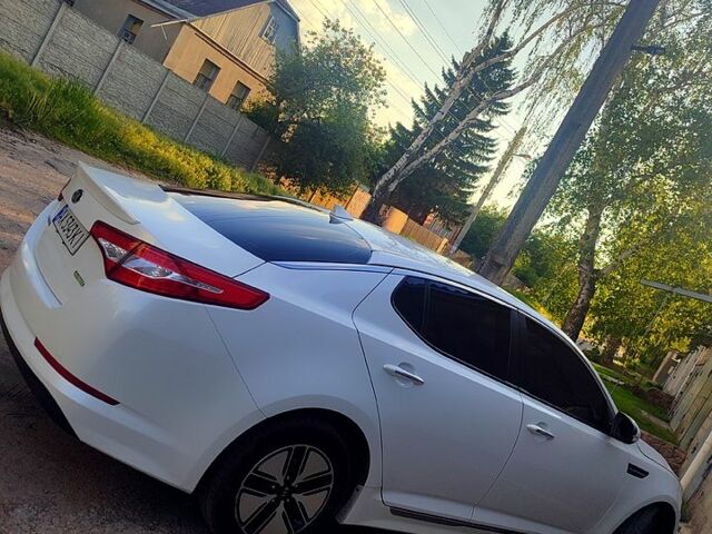 Кіа Оптіма 2012 у Харкові на Automoto.ua Білий Кіа Оптіма, об'ємом двигуна 2.4 л та пробігом 208 тис. км за 8999 $, фото 6 на Automoto.ua