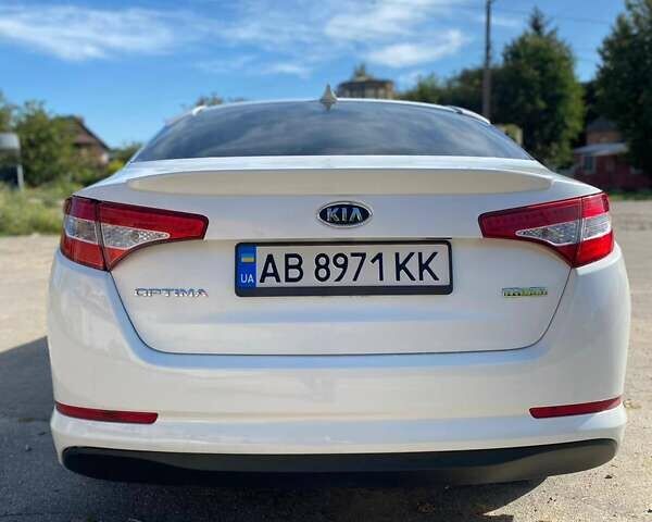 Білий Кіа Оптіма, об'ємом двигуна 2.36 л та пробігом 168 тис. км за 9200 $, фото 6 на Automoto.ua