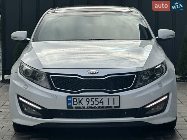 Белый Киа Оптима, объемом двигателя 1.69 л и пробегом 248 тыс. км за 9999 $, фото 1 на Automoto.ua
