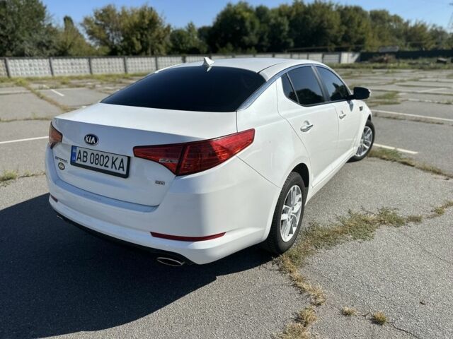 Білий Кіа Оптіма, об'ємом двигуна 2.4 л та пробігом 110 тис. км за 8500 $, фото 8 на Automoto.ua