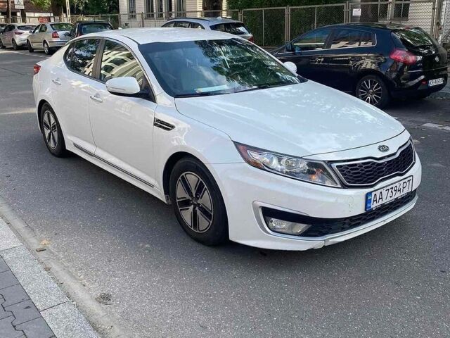 Белый Киа Оптима, объемом двигателя 2.4 л и пробегом 160 тыс. км за 9600 $, фото 1 на Automoto.ua