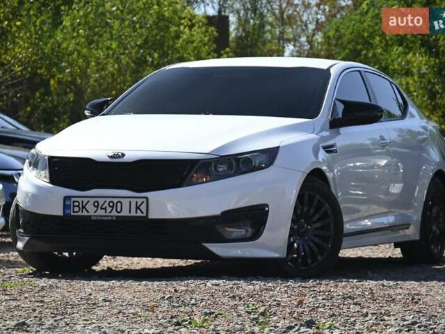 Білий Кіа Оптіма, об'ємом двигуна 2.36 л та пробігом 215 тис. км за 8850 $, фото 8 на Automoto.ua
