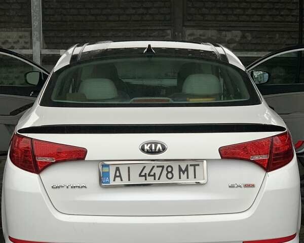 Белый Киа Оптима, объемом двигателя 2.4 л и пробегом 158 тыс. км за 9500 $, фото 2 на Automoto.ua