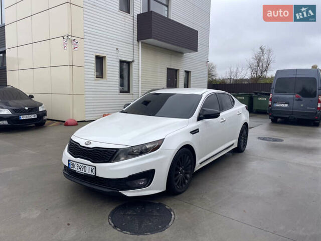 Белый Киа Оптима, объемом двигателя 2.4 л и пробегом 302 тыс. км за 8500 $, фото 2 на Automoto.ua