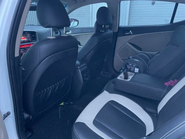 Білий Кіа Оптіма, об'ємом двигуна 2.4 л та пробігом 175 тис. км за 7900 $, фото 2 на Automoto.ua