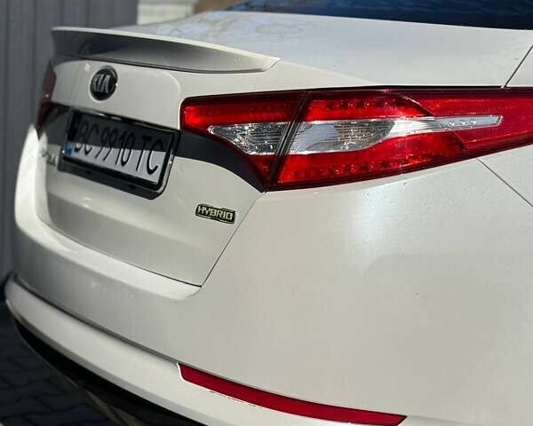 Белый Киа Оптима, объемом двигателя 2.36 л и пробегом 140 тыс. км за 10200 $, фото 7 на Automoto.ua