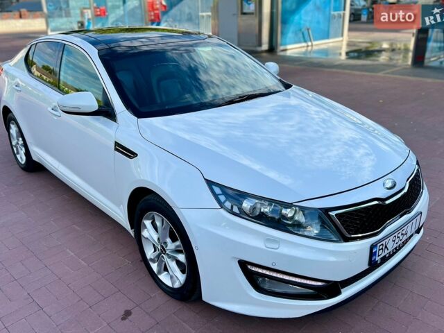 Белый Киа Оптима, объемом двигателя 1.69 л и пробегом 245 тыс. км за 9600 $, фото 31 на Automoto.ua