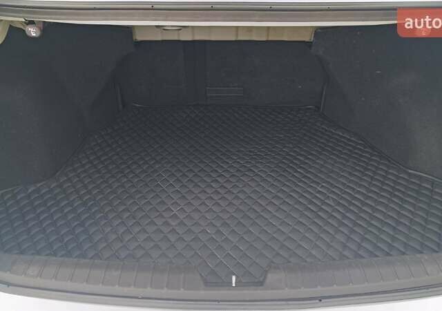 Білий Кіа Оптіма, об'ємом двигуна 2 л та пробігом 161 тис. км за 8994 $, фото 9 на Automoto.ua