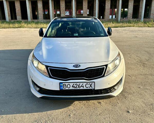 Білий Кіа Оптіма, об'ємом двигуна 2.36 л та пробігом 149 тис. км за 10600 $, фото 15 на Automoto.ua
