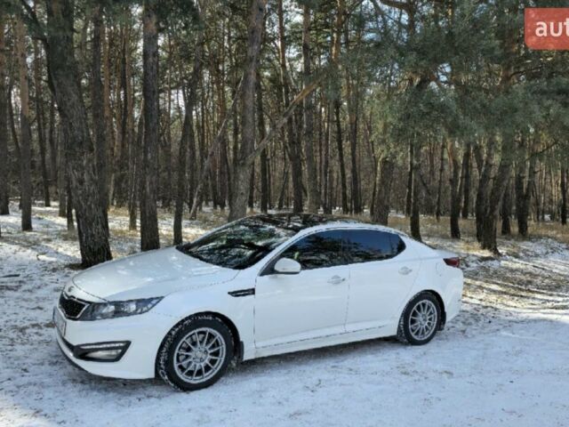 Белый Киа Оптима, объемом двигателя 2.4 л и пробегом 210 тыс. км за 11800 $, фото 7 на Automoto.ua