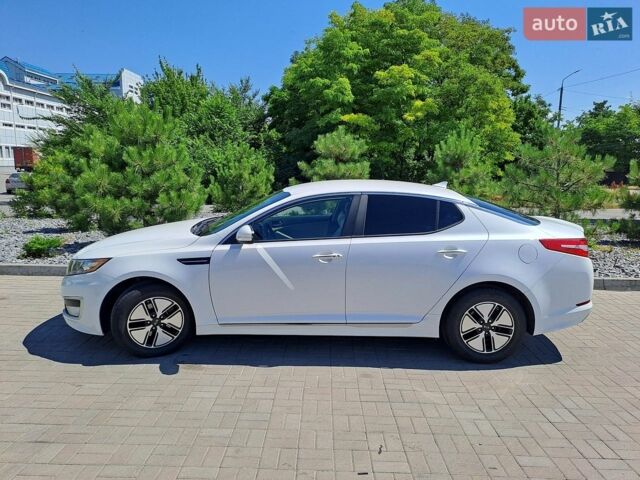 Белый Киа Оптима, объемом двигателя 2.36 л и пробегом 225 тыс. км за 9600 $, фото 3 на Automoto.ua
