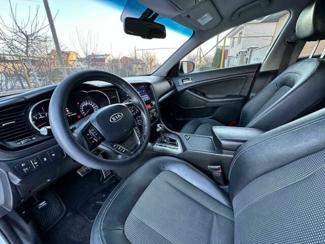 Белый Киа Оптима, объемом двигателя 2 л и пробегом 223 тыс. км за 8500 $, фото 13 на Automoto.ua