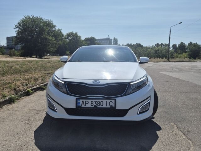 Білий Кіа Оптіма, об'ємом двигуна 2 л та пробігом 85 тис. км за 12200 $, фото 3 на Automoto.ua