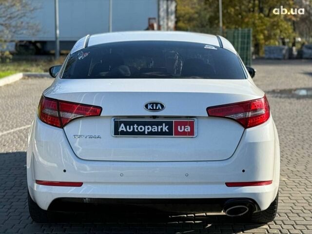 Белый Киа Оптима, объемом двигателя 2 л и пробегом 222 тыс. км за 9440 $, фото 16 на Automoto.ua