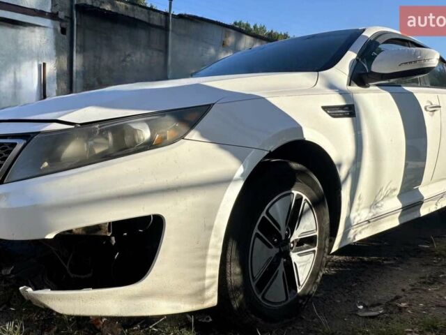 Білий Кіа Оптіма, об'ємом двигуна 2.36 л та пробігом 250 тис. км за 7750 $, фото 6 на Automoto.ua