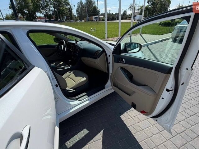 Белый Киа Оптима, объемом двигателя 2.36 л и пробегом 221 тыс. км за 9300 $, фото 29 на Automoto.ua