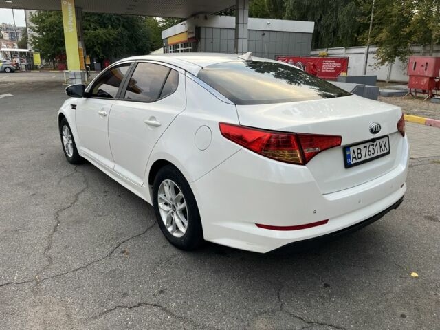Белый Киа Оптима, объемом двигателя 2 л и пробегом 241 тыс. км за 9200 $, фото 8 на Automoto.ua