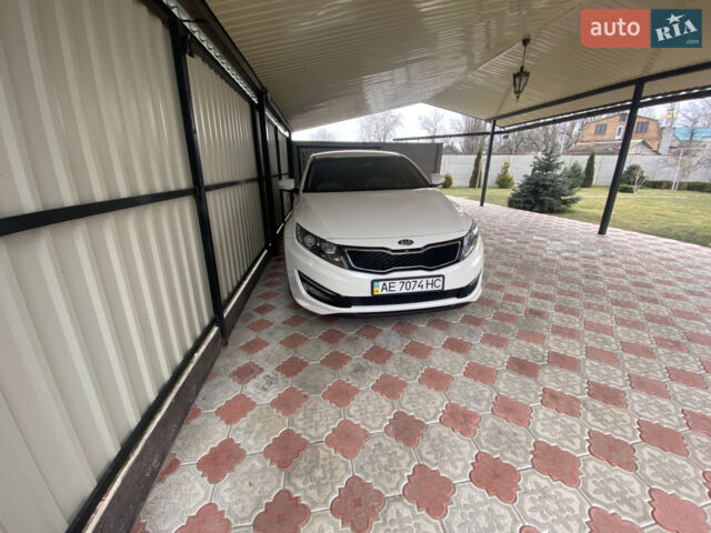 Білий Кіа Оптіма, об'ємом двигуна 2.4 л та пробігом 79 тис. км за 14500 $, фото 27 на Automoto.ua