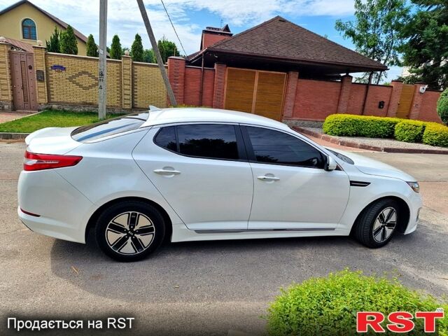 Белый Киа Оптима, объемом двигателя 2.4 л и пробегом 228 тыс. км за 9500 $, фото 5 на Automoto.ua