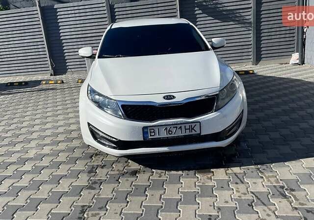 Белый Киа Оптима, объемом двигателя 2 л и пробегом 293 тыс. км за 7900 $, фото 7 на Automoto.ua