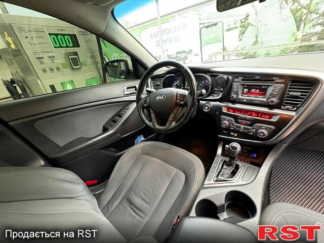 Белый Киа Оптима, объемом двигателя 2.4 л и пробегом 270 тыс. км за 8000 $, фото 2 на Automoto.ua