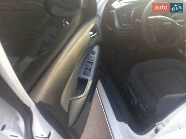 Белый Киа Оптима, объемом двигателя 2.36 л и пробегом 180 тыс. км за 8800 $, фото 8 на Automoto.ua
