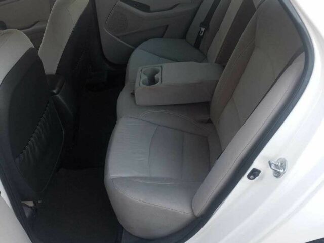 Белый Киа Оптима, объемом двигателя 2.4 л и пробегом 118 тыс. км за 9300 $, фото 4 на Automoto.ua