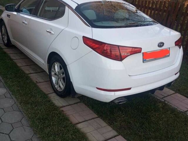 Белый Киа Оптима, объемом двигателя 2.4 л и пробегом 118 тыс. км за 9300 $, фото 2 на Automoto.ua