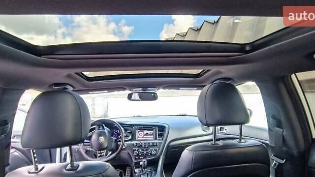 Білий Кіа Оптіма, об'ємом двигуна 2 л та пробігом 170 тис. км за 12000 $, фото 13 на Automoto.ua