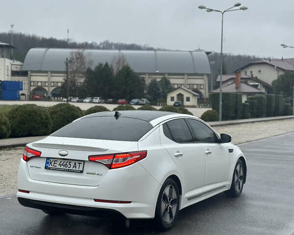 Белый Киа Оптима, объемом двигателя 2.36 л и пробегом 170 тыс. км за 9800 $, фото 1 на Automoto.ua