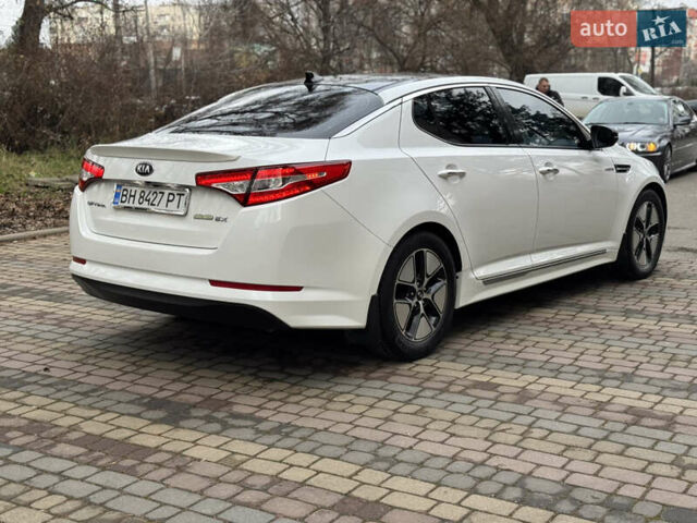 Білий Кіа Оптіма, об'ємом двигуна 2.4 л та пробігом 256 тис. км за 9100 $, фото 5 на Automoto.ua