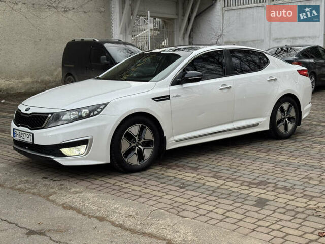 Білий Кіа Оптіма, об'ємом двигуна 2.4 л та пробігом 256 тис. км за 9100 $, фото 1 на Automoto.ua
