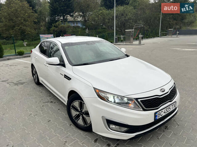 Белый Киа Оптима, объемом двигателя 2.4 л и пробегом 258 тыс. км за 9000 $, фото 1 на Automoto.ua