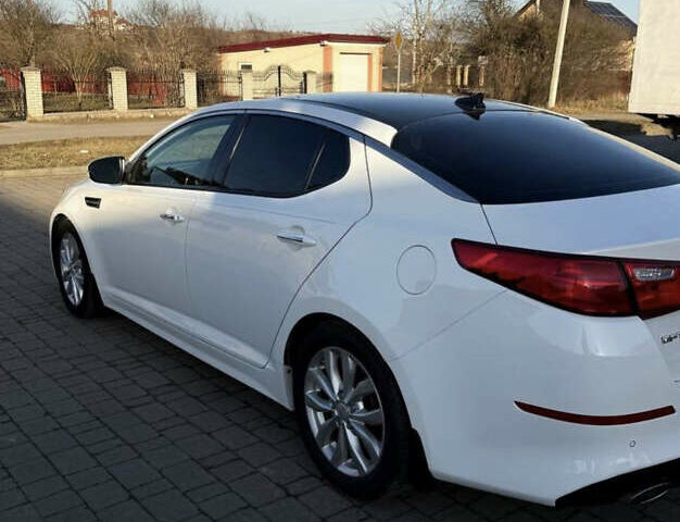 Білий Кіа Оптіма, об'ємом двигуна 2.36 л та пробігом 180 тис. км за 11000 $, фото 3 на Automoto.ua