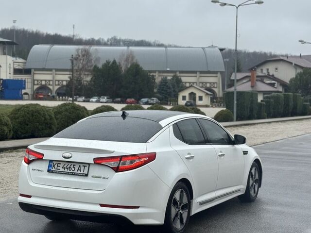 Білий Кіа Оптіма, об'ємом двигуна 2.4 л та пробігом 170 тис. км за 9800 $, фото 1 на Automoto.ua