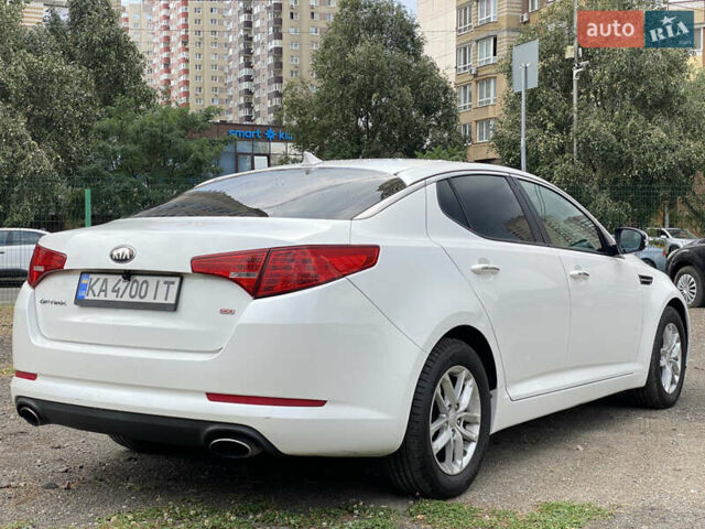Білий Кіа Оптіма, об'ємом двигуна 2.4 л та пробігом 164 тис. км за 9999 $, фото 5 на Automoto.ua