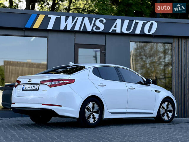 Белый Киа Оптима, объемом двигателя 2.4 л и пробегом 208 тыс. км за 9500 $, фото 18 на Automoto.ua