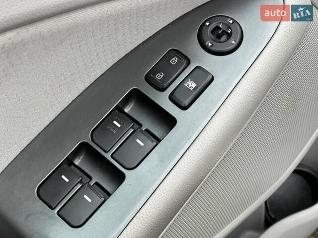 Белый Киа Оптима, объемом двигателя 2.4 л и пробегом 166 тыс. км за 8199 $, фото 8 на Automoto.ua