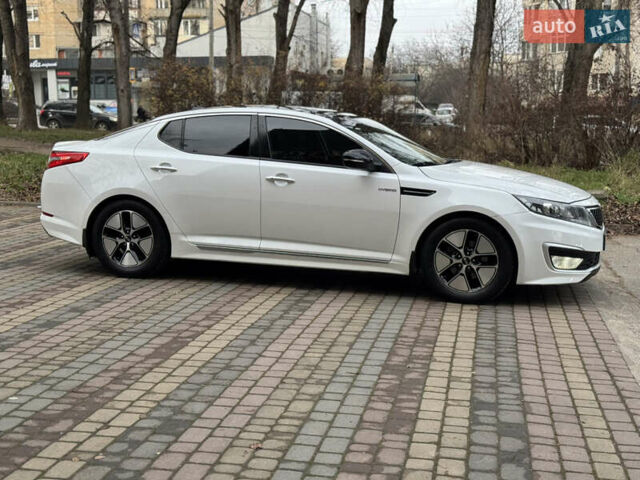 Білий Кіа Оптіма, об'ємом двигуна 2.4 л та пробігом 256 тис. км за 9100 $, фото 7 на Automoto.ua