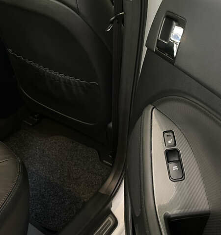 Білий Кіа Оптіма, об'ємом двигуна 2.36 л та пробігом 160 тис. км за 12150 $, фото 28 на Automoto.ua